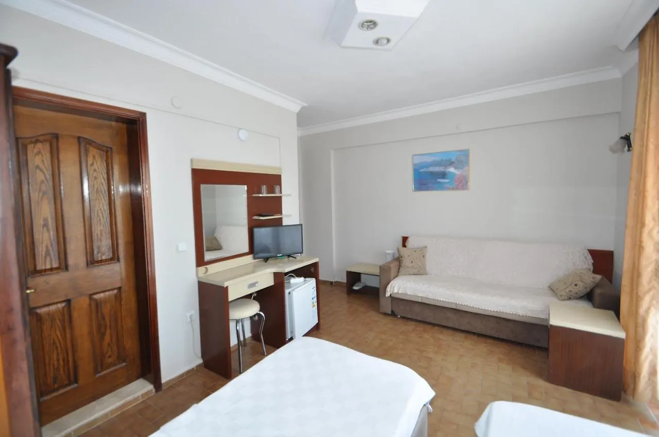 Defne & Zevkim Hotel Marmaris Turcia